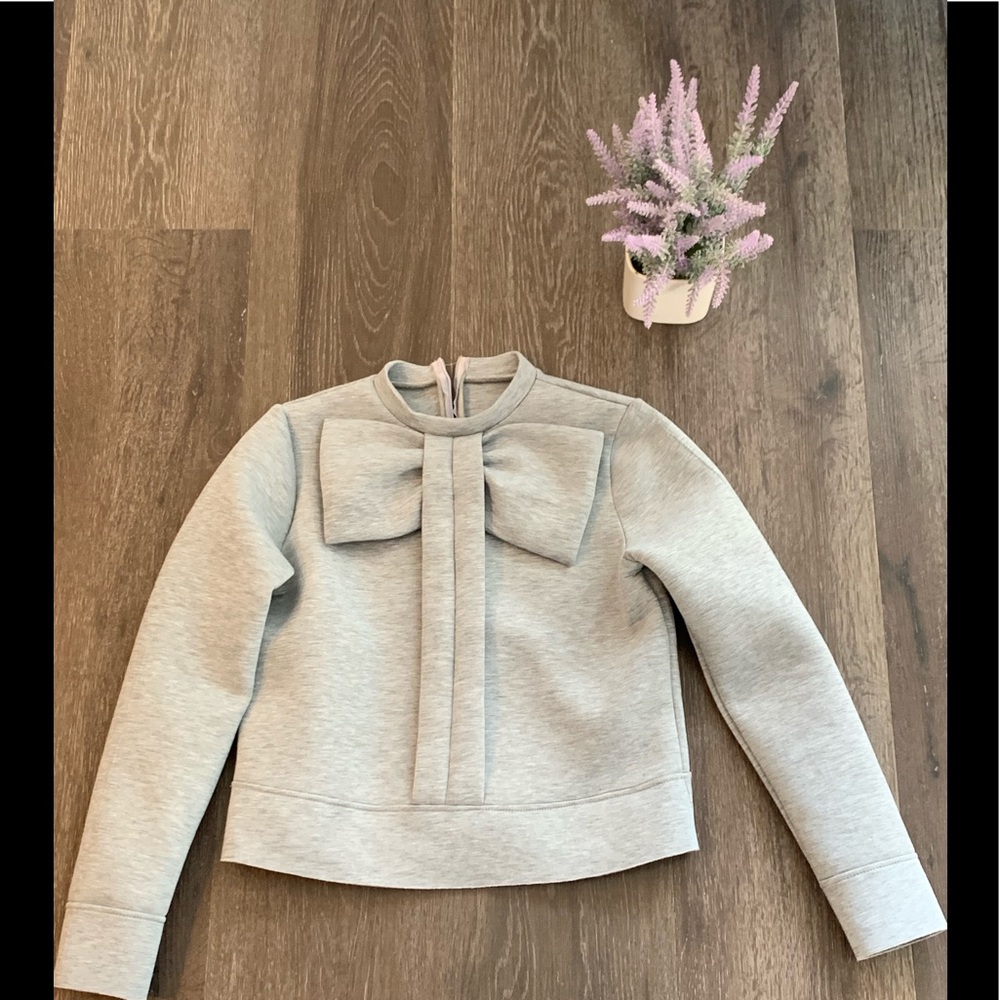 Bow detail sweatshirt!